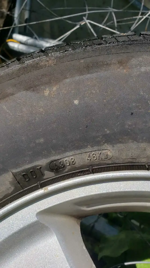 4 Continental tires and Ford rims P235/70R16 in Tires & Rims in City of Montréal - Image 11