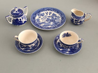 Set Japan 3 Assiettes 2 Tasses Crémier Sucrier Bleu