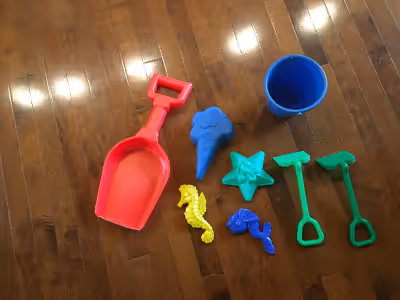 Ensemble de jeu de sable de plage pour enfants (9 pièces) 1 grosse et grande pelle, 2 seaux, 2 binet...