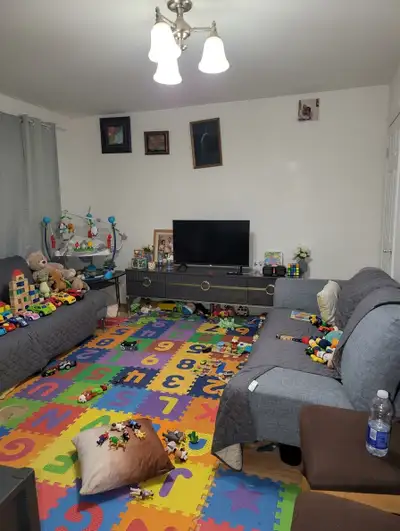 L'appartement se trouve au sous-sol c'est un cession de bail de 3 1/2 double