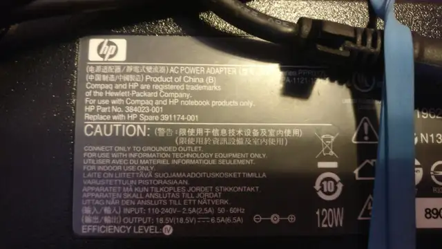 Genuine HP laptop power adapter 18.5V 6.5A 120W in Laptop Accessories in City of Montréal - Image 3