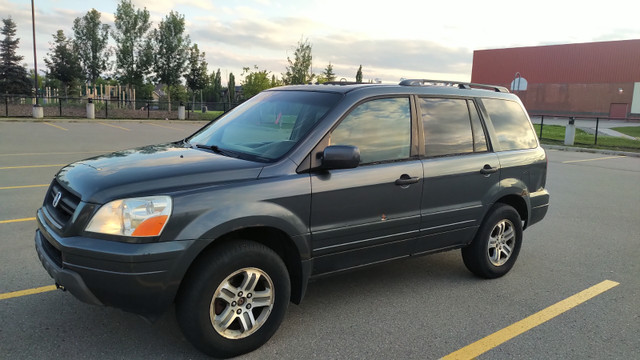 2005 Honda Pilot:  Very well maintained in Cars & Trucks in Calgary
