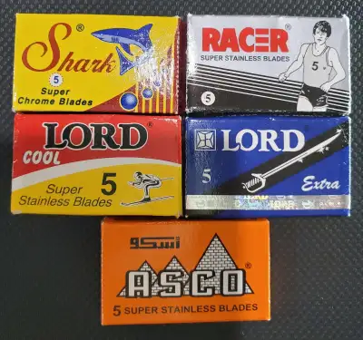 25 Safety DE Razor Blade Sample Pack, View more