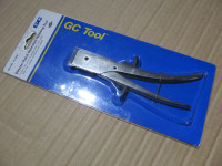 OUTIL POUR GRIGNOTER  ( NIBBLING TOOL )