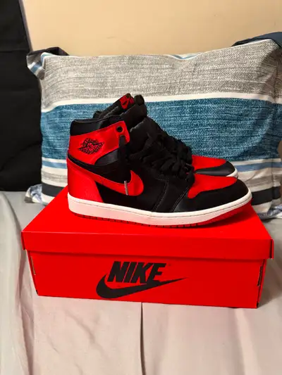 Jordan 1 Satin Bred Size 11W/9.5M USED, View more