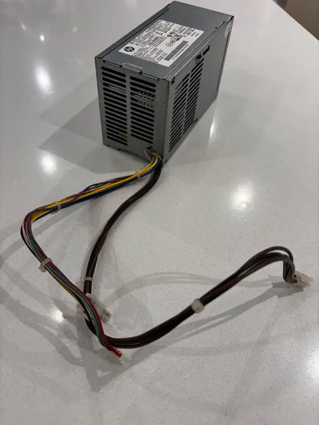 LIQUIDATION ⚡ Alimentation HP NEUVE 240W – 30$ AUJOURD’HUI in Desktop Computers in City of Montréal - Image 4