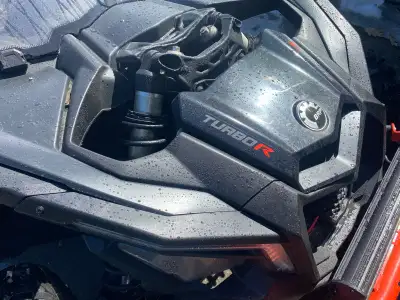 2018 19000 km beaucoup de réparations de faite a voir va super bien 190 hp 8 mag 8 pneus neuf a clou...