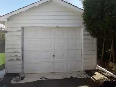Hi, my name is Amber, and I have 7 years' experience painting and have all my own tools including a...