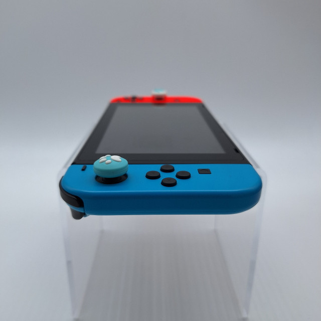 Nintendo Switch v1 Video Game Console HAC-001 Red/Blue in Nintendo Switch in Markham / York Region - Image 3
