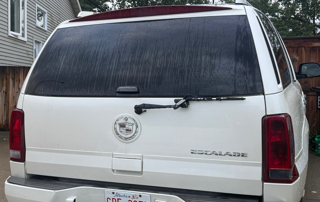 2006 Escalade497679035993968641