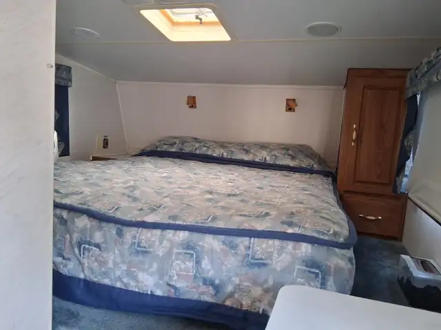 Nash 21 ft. Fifth Wheel Trailer in Travel Trailers & Campers in Delta/Surrey/Langley - Image 6