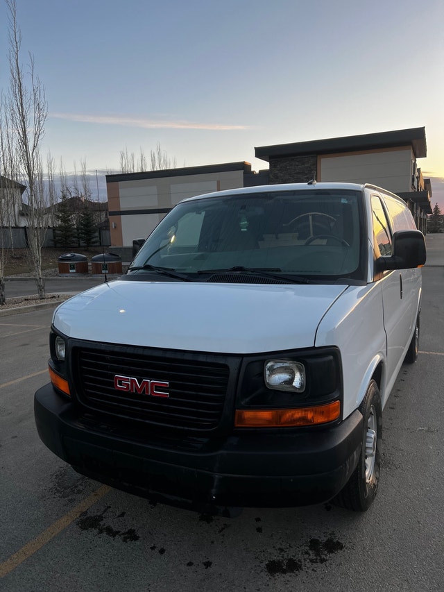 2015 GMC Savana, Carpet Cleaning Van For Sale!! Low Kilometres!! Cars