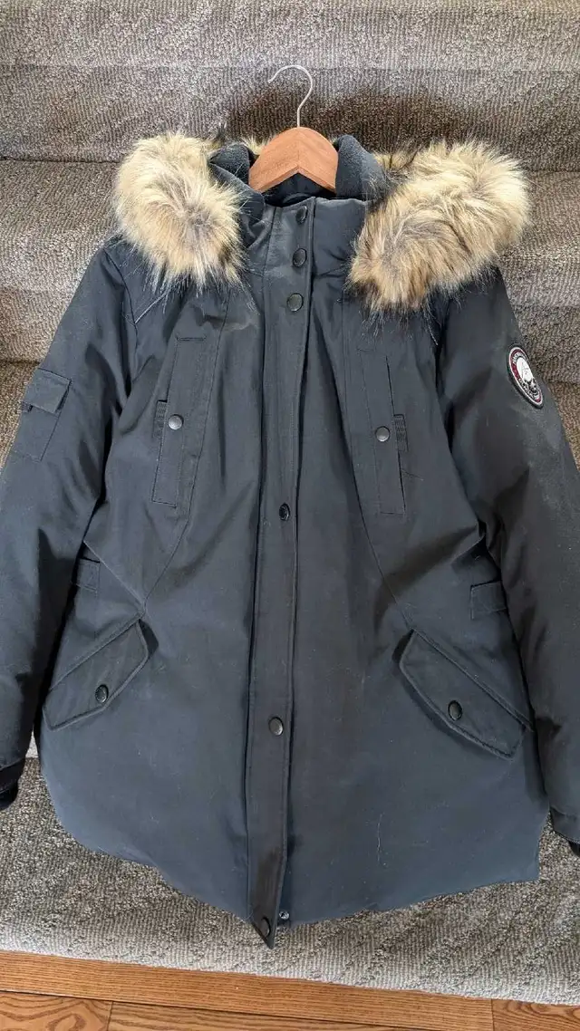 Alpinetek Womans Jacket in Women's - Tops & Outerwear in Oshawa / Durham Region - Image 2