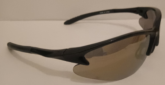 Ironwear Tinted Safety Glasses in Other in Saskatoon - Image 2
