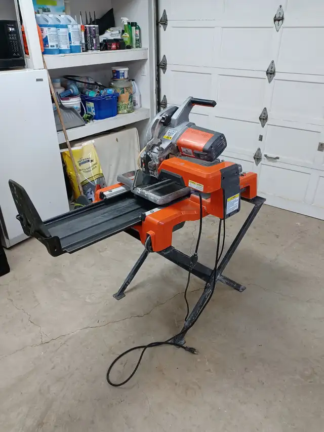 Husqvarna TS60 Tile Saw in Power Tools in Oakville / Halton Region - Image 6