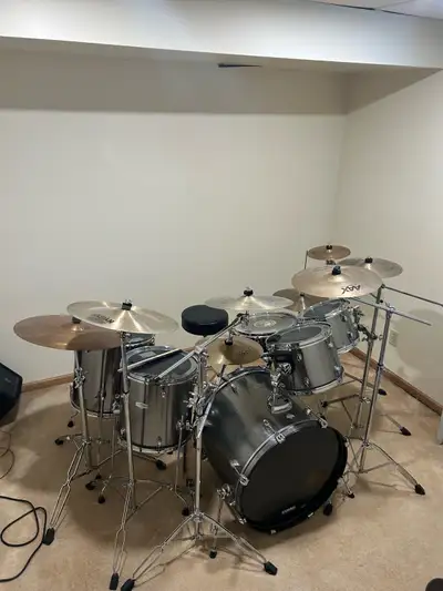 7 pce pearl drum kit Sabian /Zilgian cymbals, View more