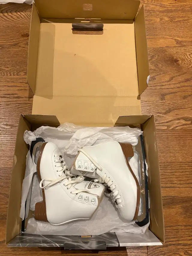 Jackson Mystique Skates - Size 3 in Skates & Blades in Barrie - Image 3