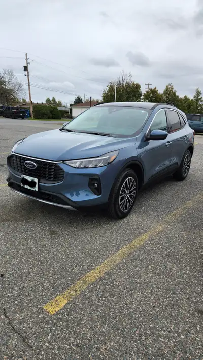 Short lease takeover - 18 months Biweekly payment - $326 Odometer - 55,000 km Lease kms allowed - 10...