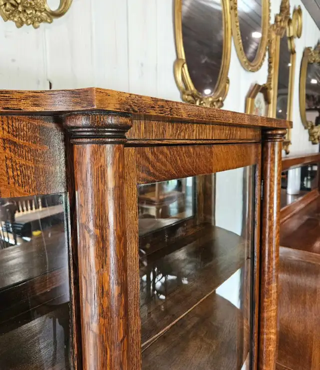 Tiger Oak Curved Display Cabinet  in Hutches & Display Cabinets in Winnipeg - Image 8