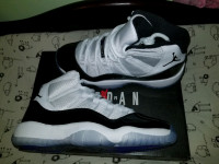 Nike Air Jordan XI 11 Concord Grade school