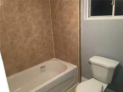 large Bedroom near Mohawk college _ AC Included