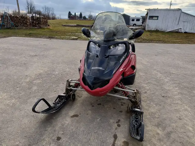 MOTONEIGE ARTIC CAT TZ1 LXR GRAND TOURING 4 TEMPS in Snowmobiles in Trois-Rivières - Image 10