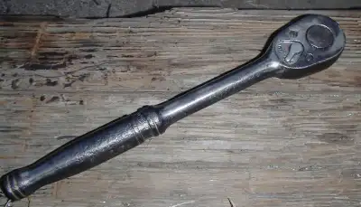 Vintage SNAP-ON Made in Canada ratchet 1/2 drive S-710, View more