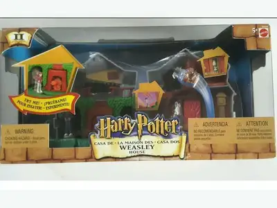 This playset was released by Mattel in 2001 and is no longer in production. Set is brand new and has...