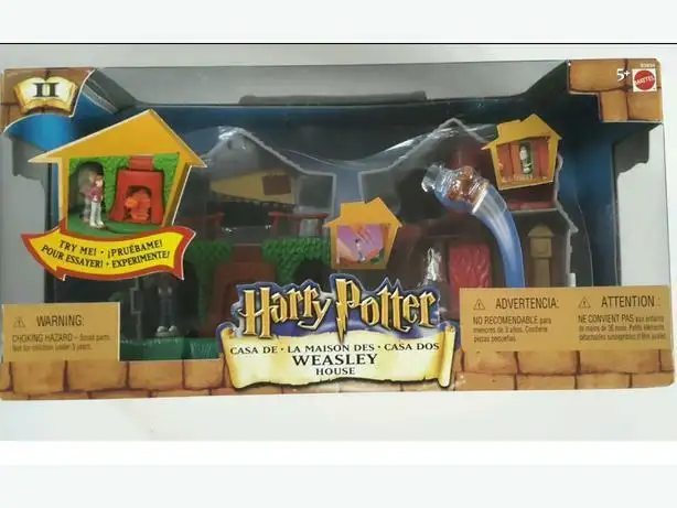 Harry Potter Weasley House Playset in Arts & Collectibles in Smithers - Image 2