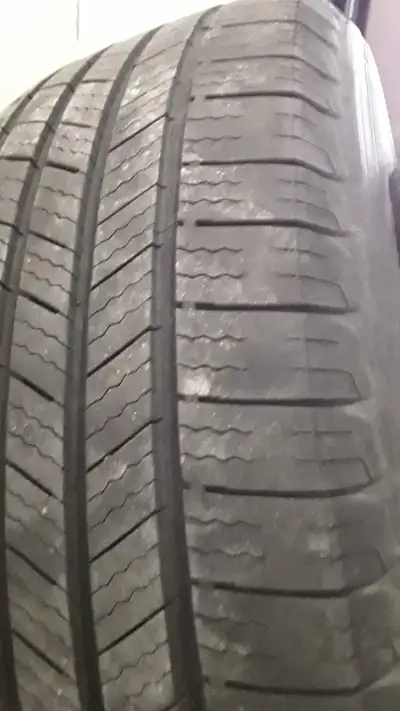 Four Steel rims Honda odyssey 2010 / 17 inches 5 x 120 with sensors Michelin all seasons tires 225 6...