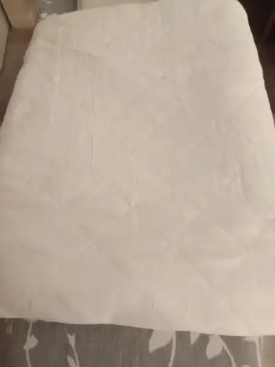Couvre matelas - lits double ou simple, View more