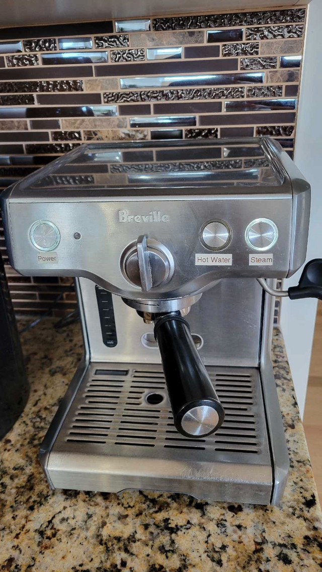 Breville Espresso Machine in Coffee Makers in Calgary