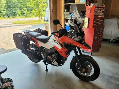 Suzuki V-Strom 13,000 kilometers ABS Traction control Cruise control Low km Soft bags Extra tall win...