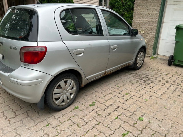 Toyota Echo — photo 4