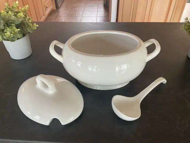 Soupière63235120347521122