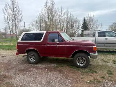 Runs and drives excellent. Rebuild 351 has about 5000km on it. Headers with duel exhaust, sounds awe...