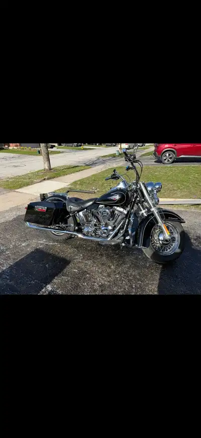 n great condition, 2009 Harley Davidson heritage classic comes with lots of accessoriesn, stage one...