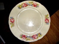 Assiettes porcelaine vintage