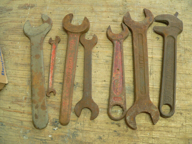 plusieurs outils antique a différent prix dans Outils à main  à Lanaudière - Image 2