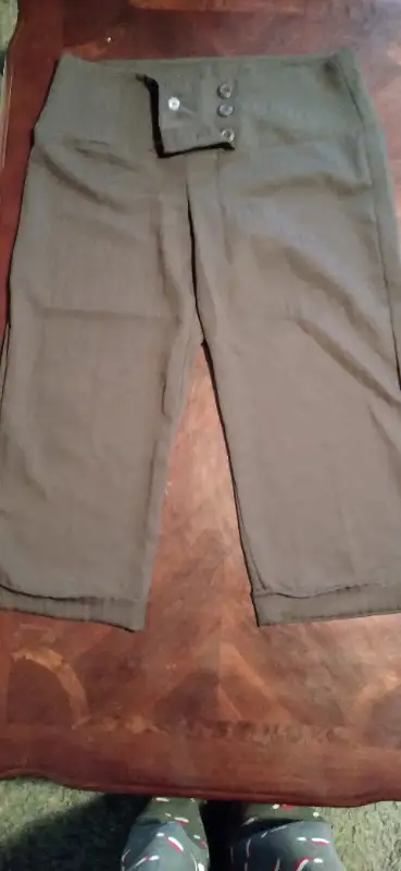 Womens brown dress capris pant size 11, View more