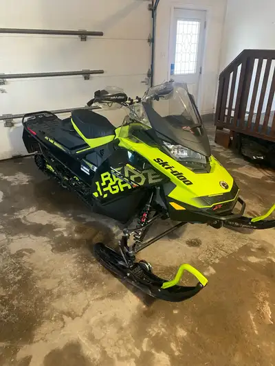 Great machine , comes with roll skis, and heated visor plug , I am negotiable but will not respond t...