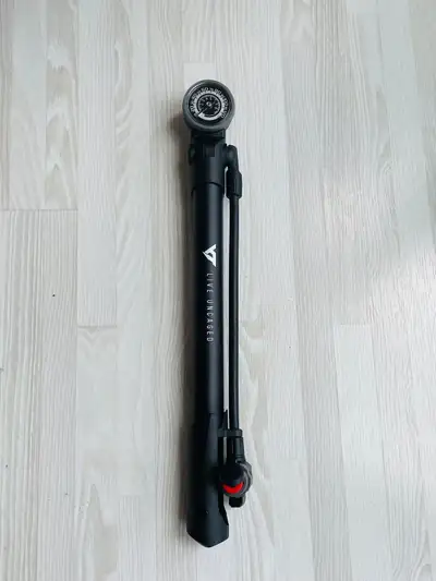 Richmond Hill- NEW YT OEM Tire pump w/pressure gauge (max 120PSI, View more
