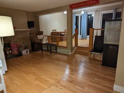One bedrooom in 5 bedrooms semi detached home available from Nov 1. Furnished Room Inclusive - Comfo...