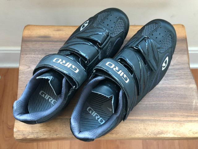 LIKE NEW - Giro Sante Women’s Cycling Shoes 6 / 6.5  in Clothing, Shoes & Accessories in Mississauga / Peel Region