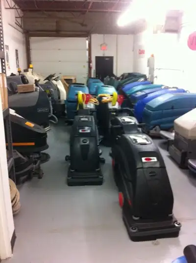 ICM Centre offers Refurbished and Brand New Floor Scrubbers. Please call 905 564 9115