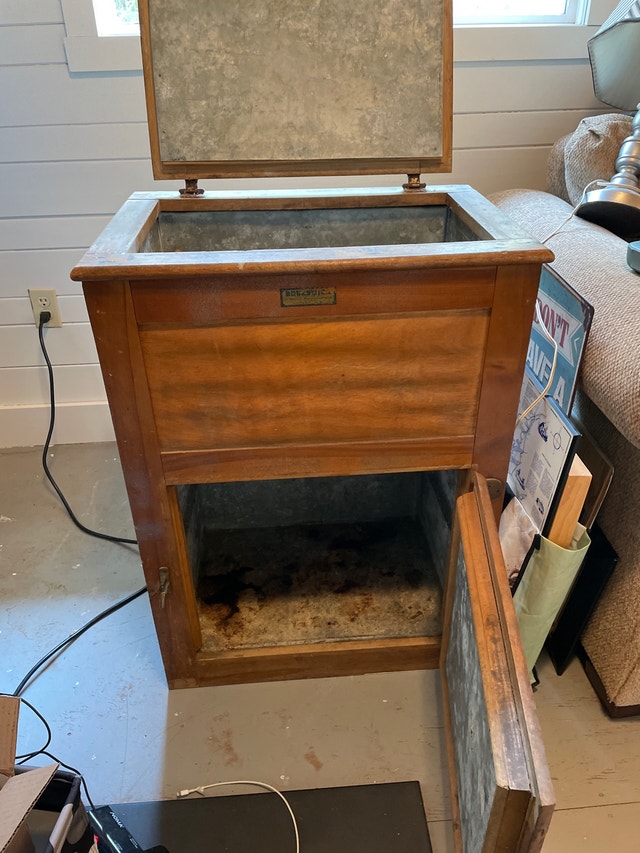 Brunswick Ice Box mfg in Sussex NB Arts & Collectibles Fredericton