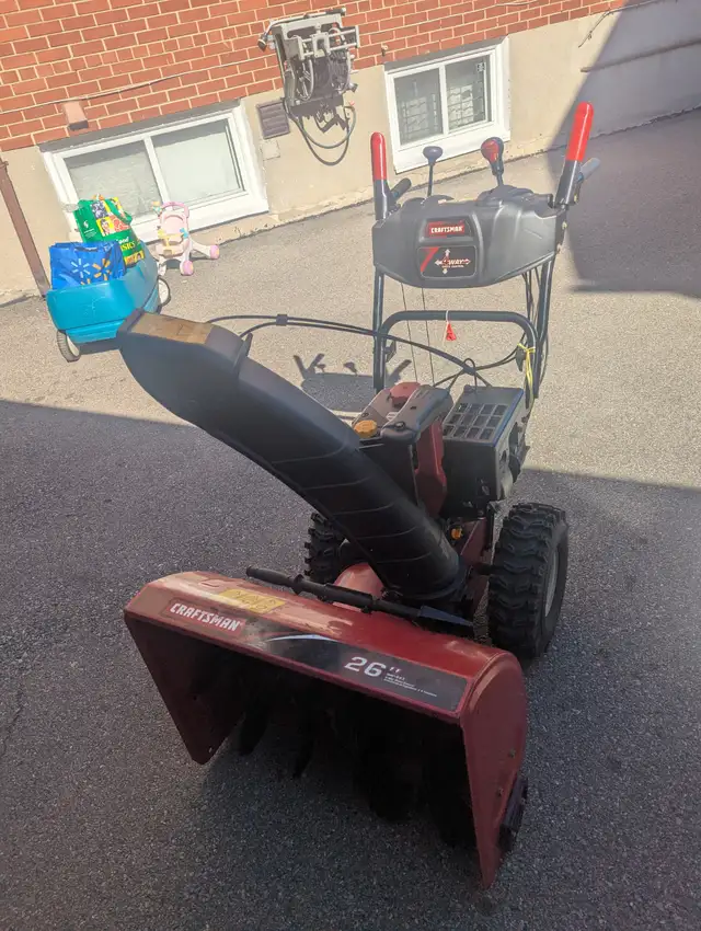 Craftsman 26" Snow blower in Snowblowers in City of Toronto - Image 5