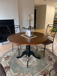 Estate sale succession - furniture and art. 