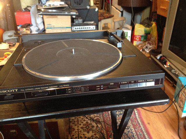 Scott linear turntable for parts in Free Stuff in Gatineau