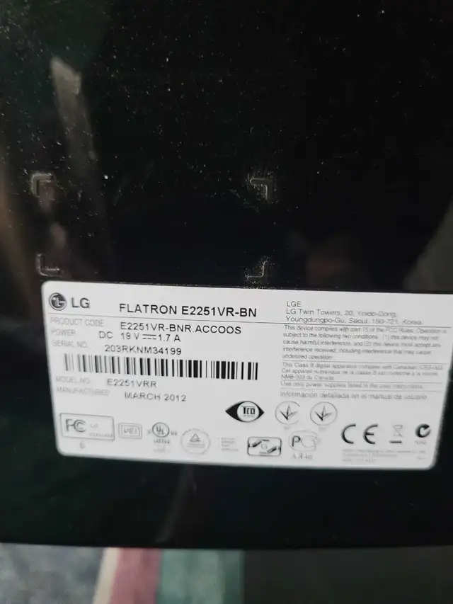 Flat Screen in Monitors in Brantford - Image 2